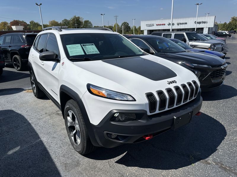 Used 2018 Jeep Cherokee TrailhawkImage 3