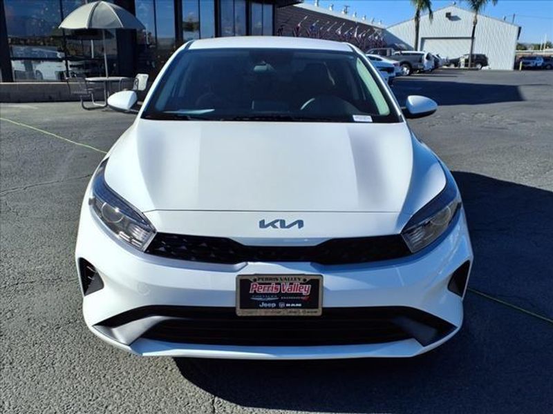 2024 Kia Forte LXImage 2