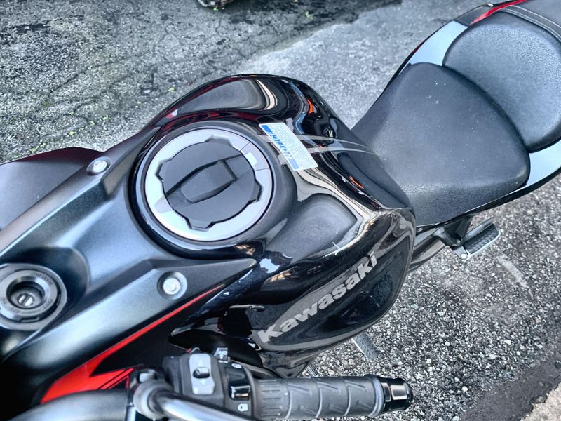 Used 2023 Kawasaki Z650 Base Image 18