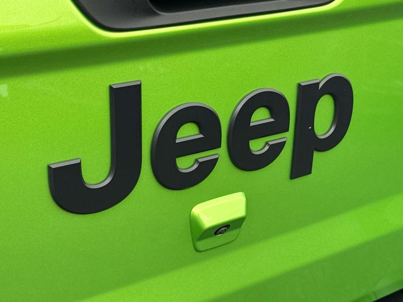 New 2026 Jeep Gladiator Sport S 4x4