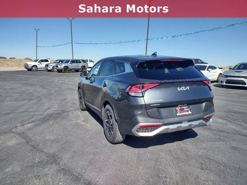 2023 Kia Sportage LX photo 8