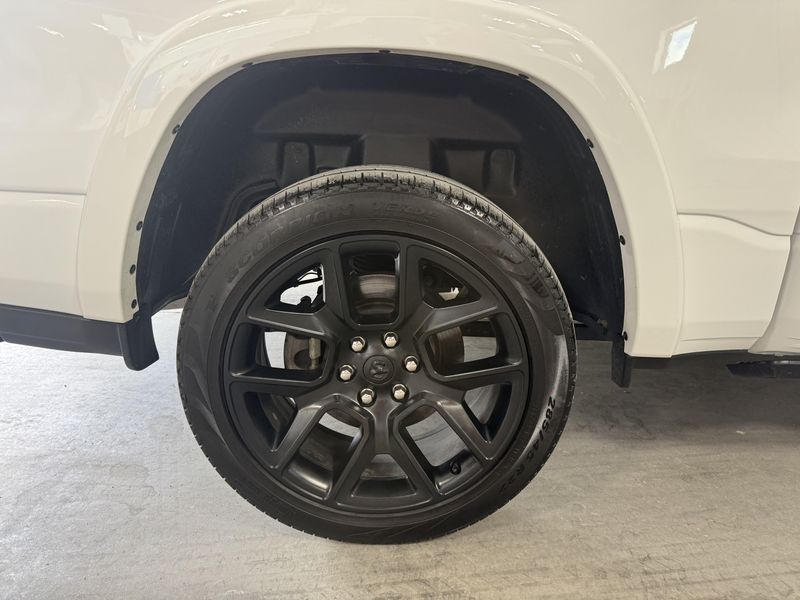 Used 2025 RAM 1500 LaramieImage 5