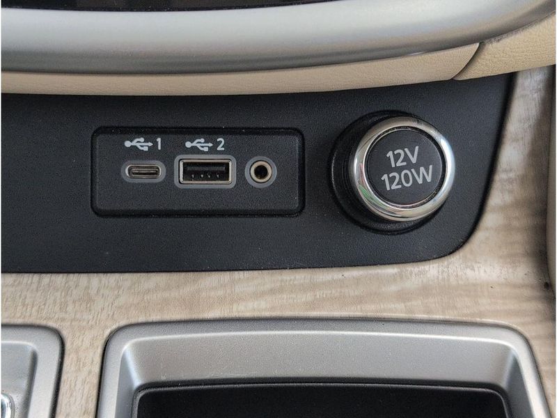 2022 Nissan Murano SLImage 17