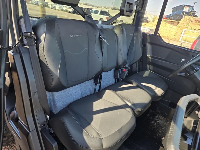 New 2026 Can-Am DEFENDER 6X6 LIMITED HD10 DUSTY NAVY Image 17