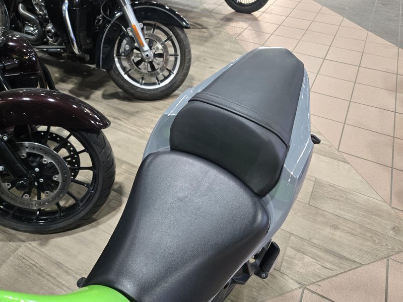 USED 2023 KAWASAKI NINJA 650 ABS KRT EDITION Image 12