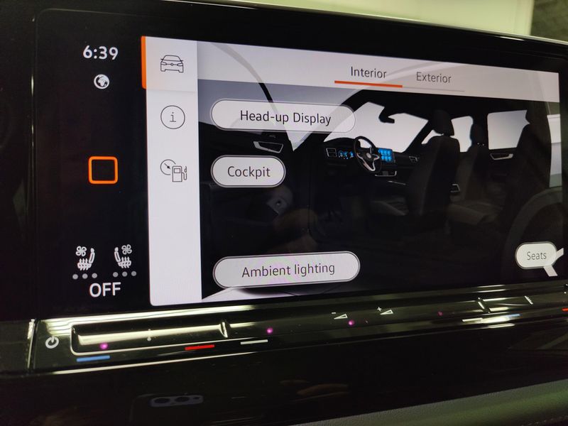 Used 2024 Volkswagen Atlas AWD Peak Edition SEL w/Sunroof/NavImage 10