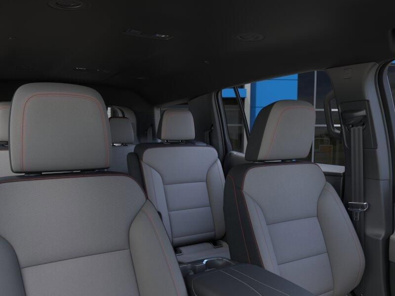 New 2025 Chevrolet Traverse FWD LTImage 24