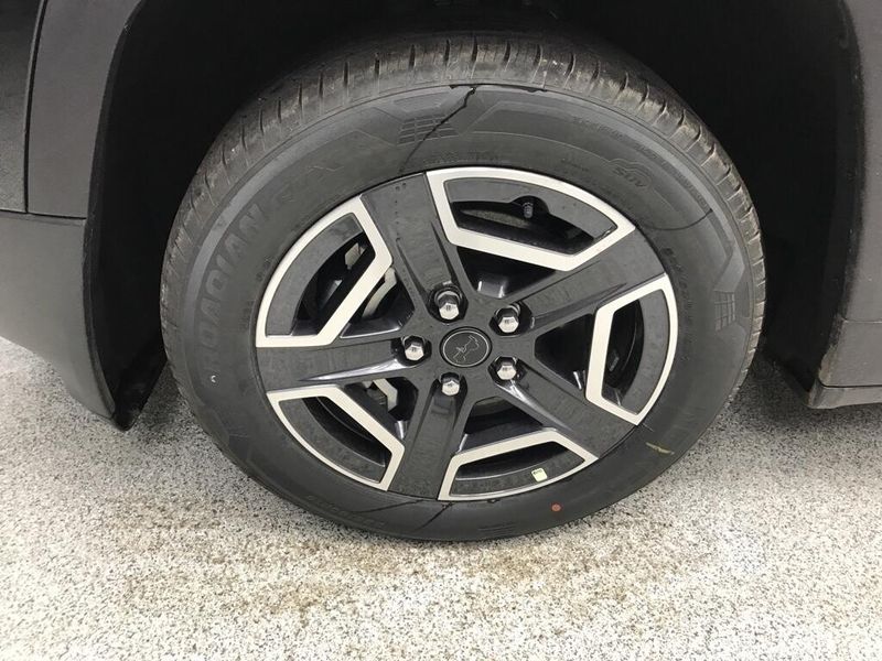 New 2026 Jeep Cherokee Limited 4x4Image 2