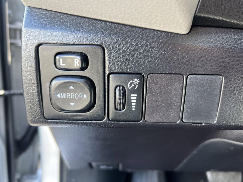 2015 Toyota Corolla LEImage 12