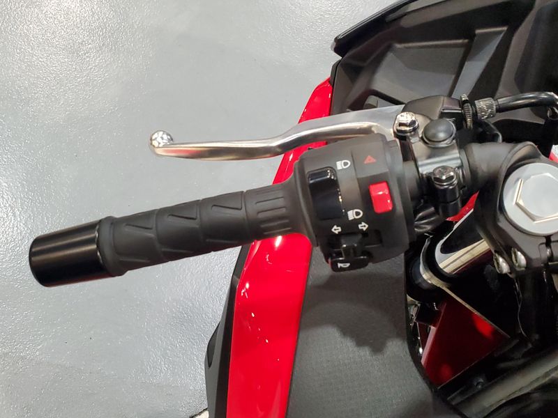 2025 Kawasaki NINJA 500 SE ABS Image 9