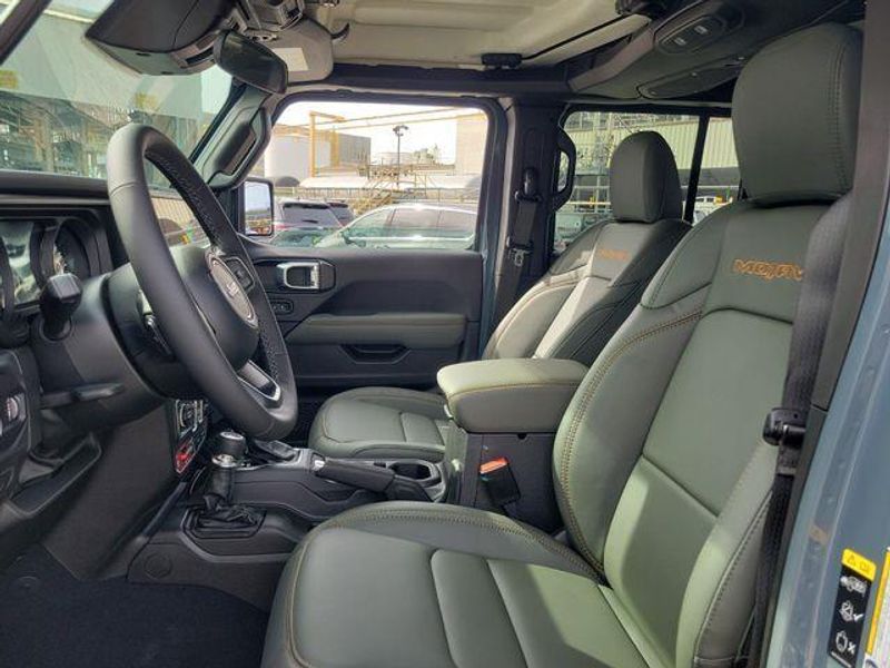 New 2026 Jeep Gladiator Mojave 4x4