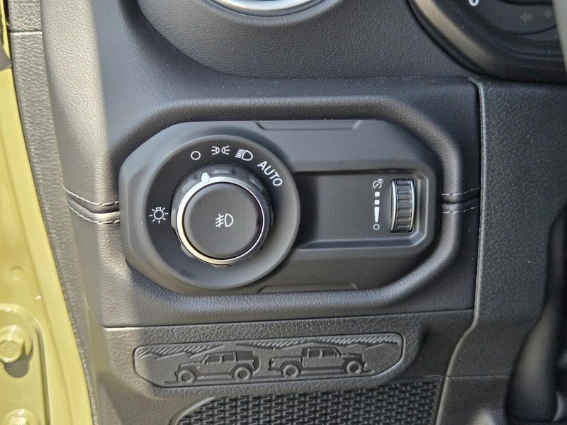 New 2026 Jeep Wrangler 4-door Sahara