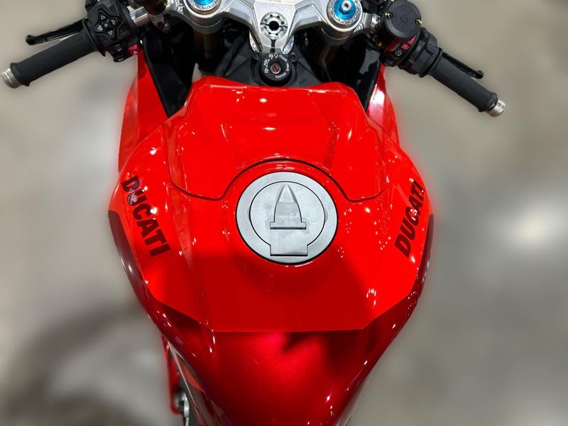 New 2027 Ducati PANIGALE V2 MM93 Image 23