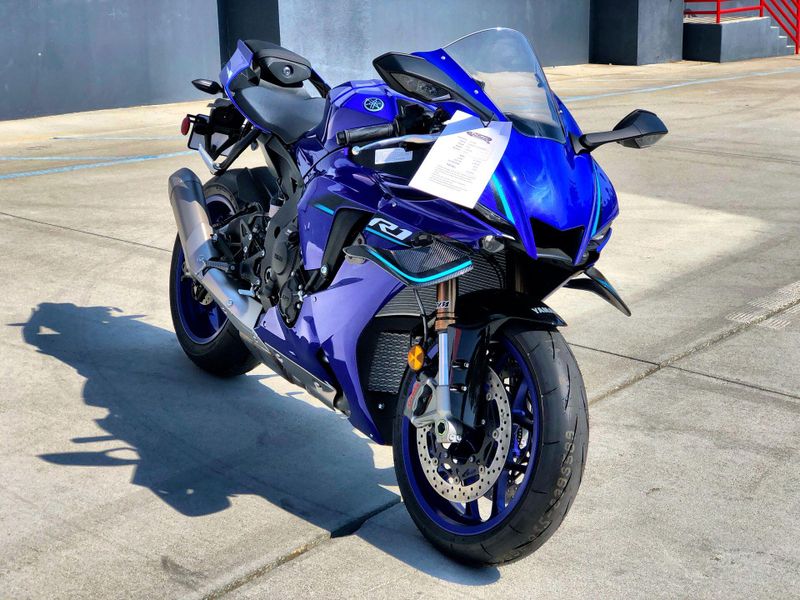 New 2026 Yamaha YZF-R1 Image 11