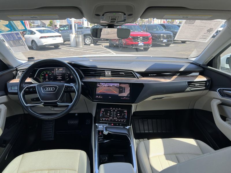 Used 2019 Audi e-tron Premium PlusImage 23