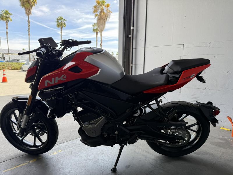 New 2025 CFMOTO 300NK Image 4