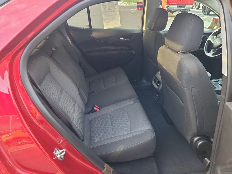 Used 2020 Chevrolet Equinox LTImage 17