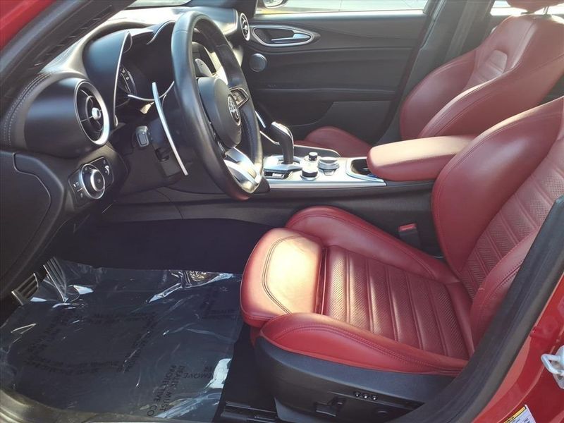 Used 2023 Alfa Romeo Giulia VeloceImage 19