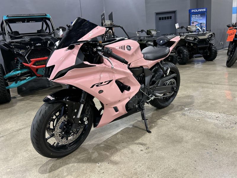 Used 2023 Yamaha YZF-R7 Image 11