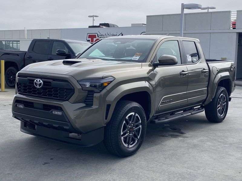 2025 Toyota Tacoma TRD SportImage 6