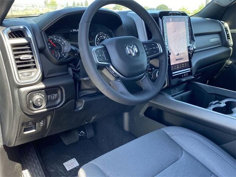 2025 RAM 1500 Big Horn Crew Cab 4x4 5