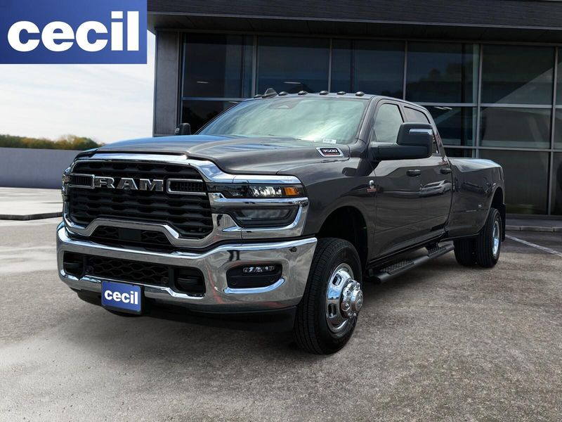New 2026 RAM 3500 Tradesman Crew Cab 4x4 8' Box
