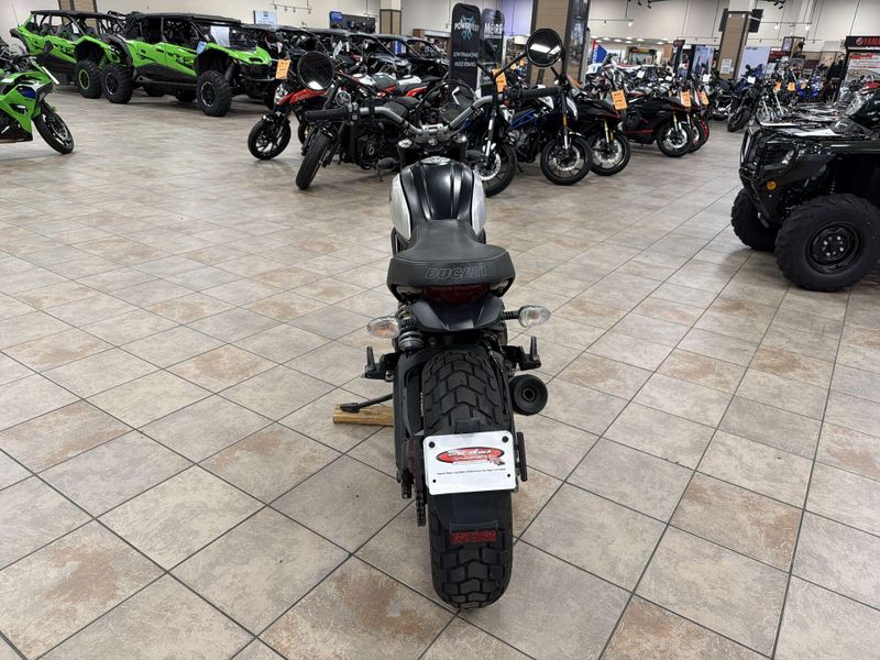 Used 2022 Ducati SCRAMBLER ICON DARK Image 16