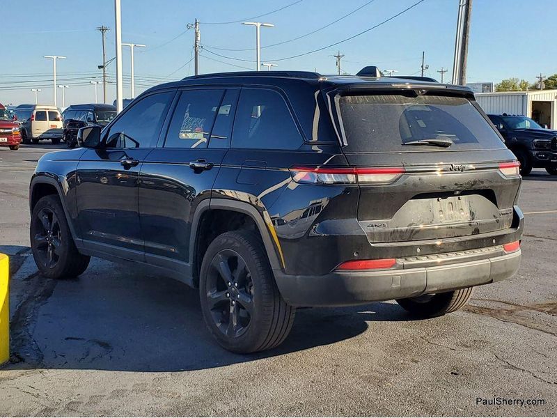 2024 Jeep Grand Cherokee Limited photo 6
