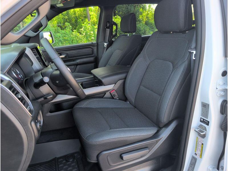 New 2026 RAM 1500 Express Crew Cab 4x4 5
