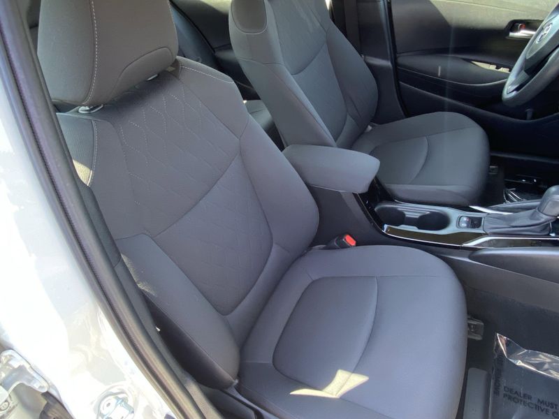 Used 2020 Toyota Corolla LEImage 11