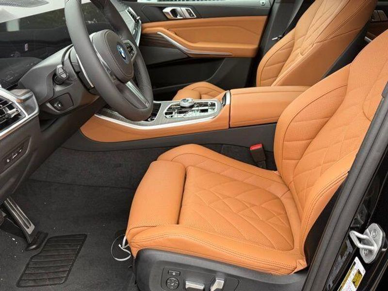 New 2026 BMW X5 xDrive50eImage 17
