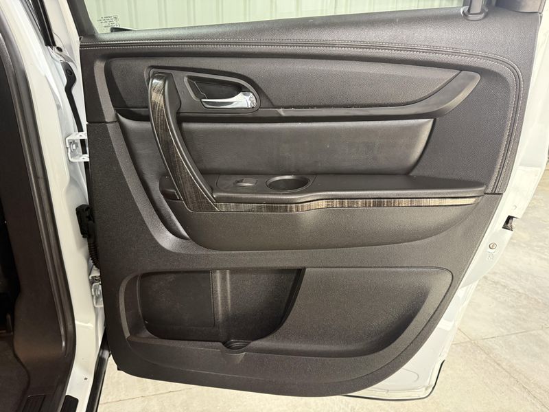 Used 2016 GMC Acadia SLTImage 10