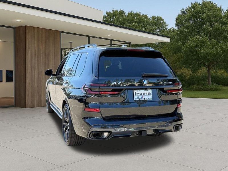 New 2026 BMW X7 xDrive40iImage 11