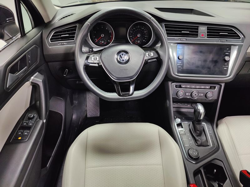 Used 2020 Volkswagen Tiguan SE AWD w/SunroofImage 18