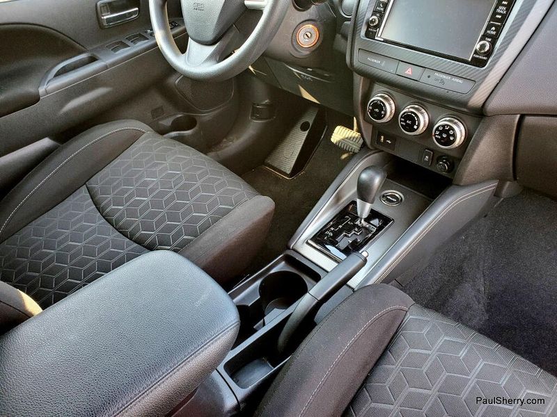 Used 2025 Mitsubishi Outlander Sport SE