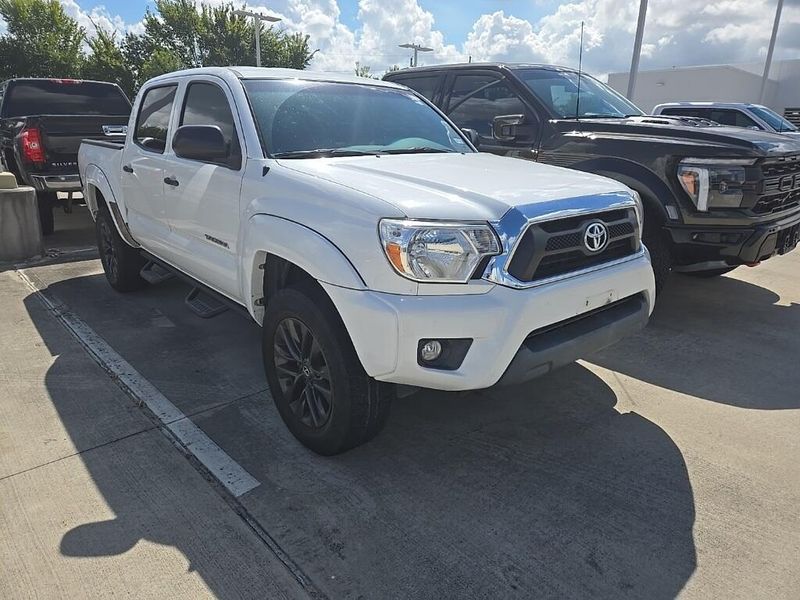 Used 2014 Toyota Tacoma PreRunnerImage 2