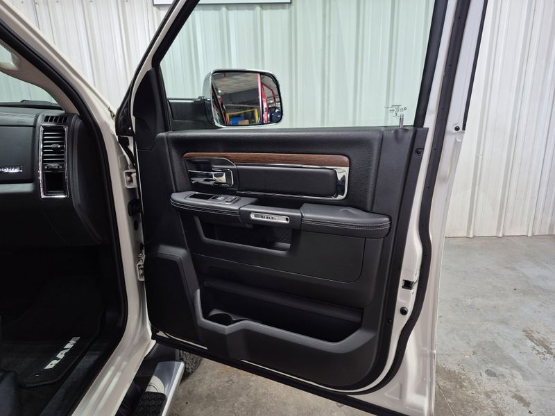 2017 RAM 2500 LaramieImage 13