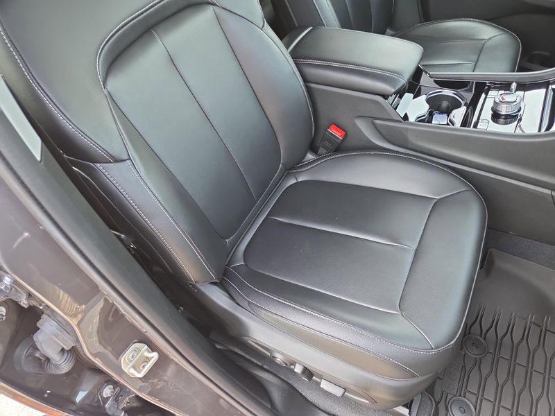 2023 Jeep Grand Cherokee 4xe photo 16