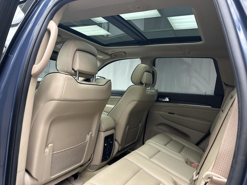 Used 2021 Jeep Grand Cherokee OverlandImage 17