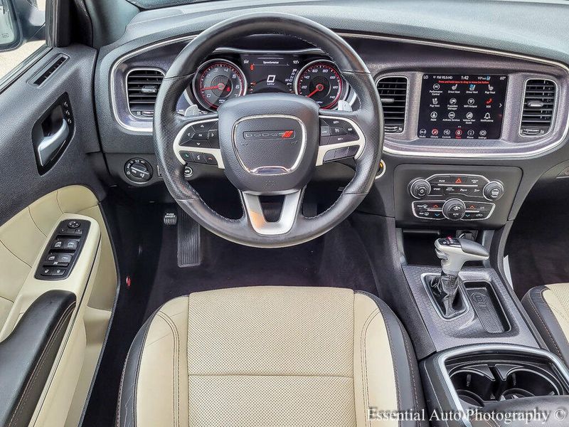 2018 Dodge Charger GT AWD photo 10