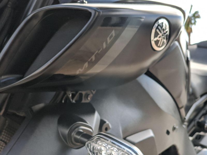 Used 2023 Yamaha MT-10 CA Image 27