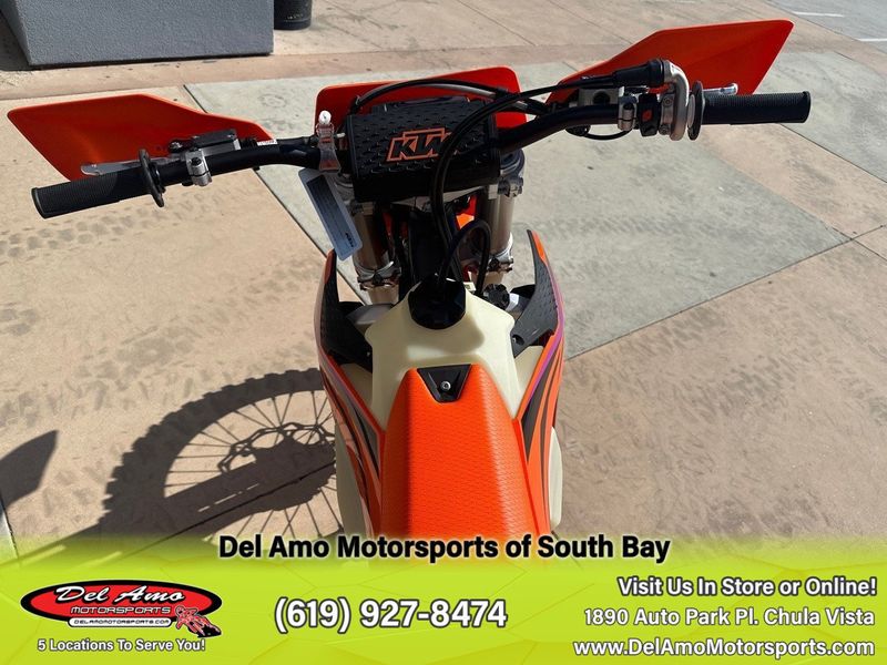 2024 KTM 350 XW-F  in a ORANGE exterior color. Del Amo Motorsports of South Bay (619) 547-1937 delamomotorsports.com 