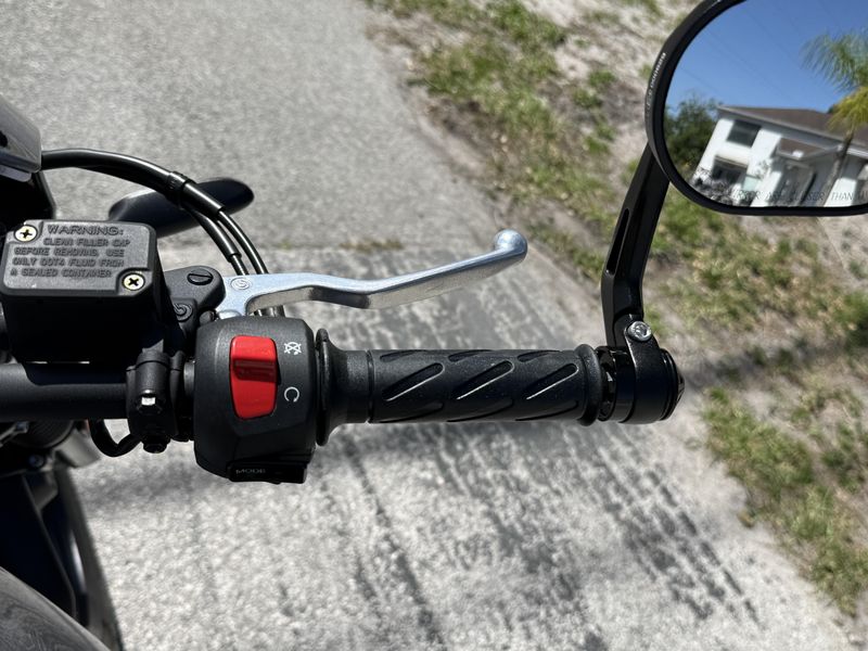 2024 Moto Guzzi V7 Stone Corsa