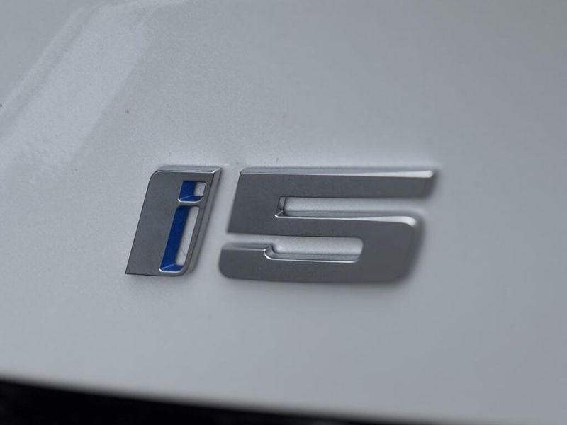 2024 BMW i5 eDrive40Image 14