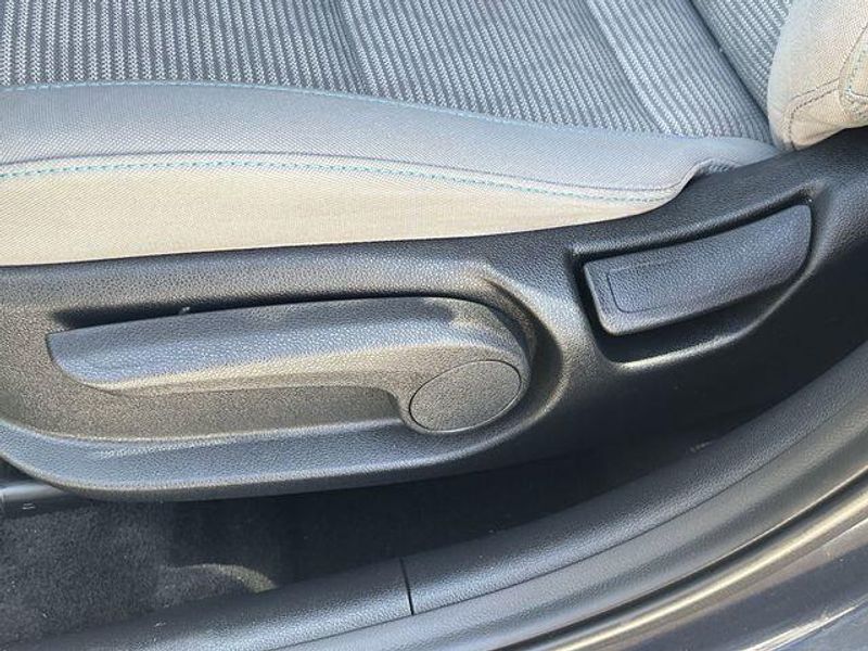 Used 2019 Kia Niro Plug-In Hybrid LXImage 19