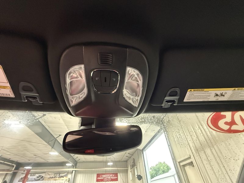Used 2025 Jeep Compass LimitedImage 21