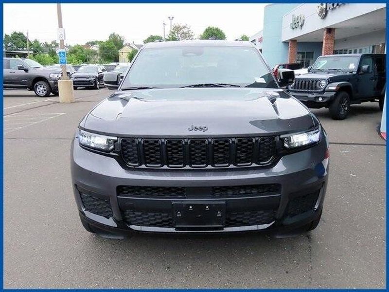 2022 Jeep Grand Cherokee L AltitudeImage 3