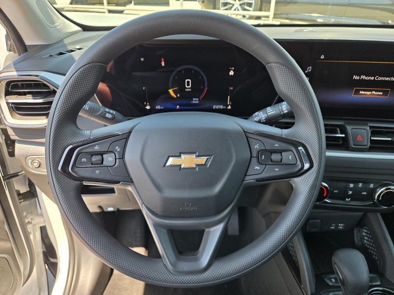 Used 2025 Chevrolet Trailblazer FWD 4dr LS