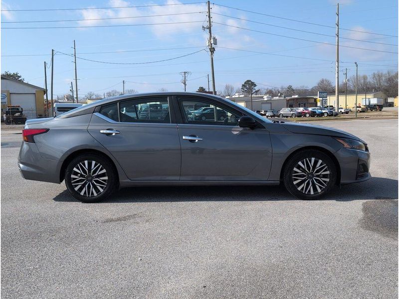 Used 2024 Nissan Altima 2.5 SVImage 6