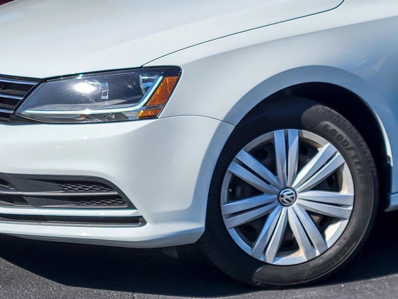 2017 Volkswagen Jetta 1.4T S photo 3